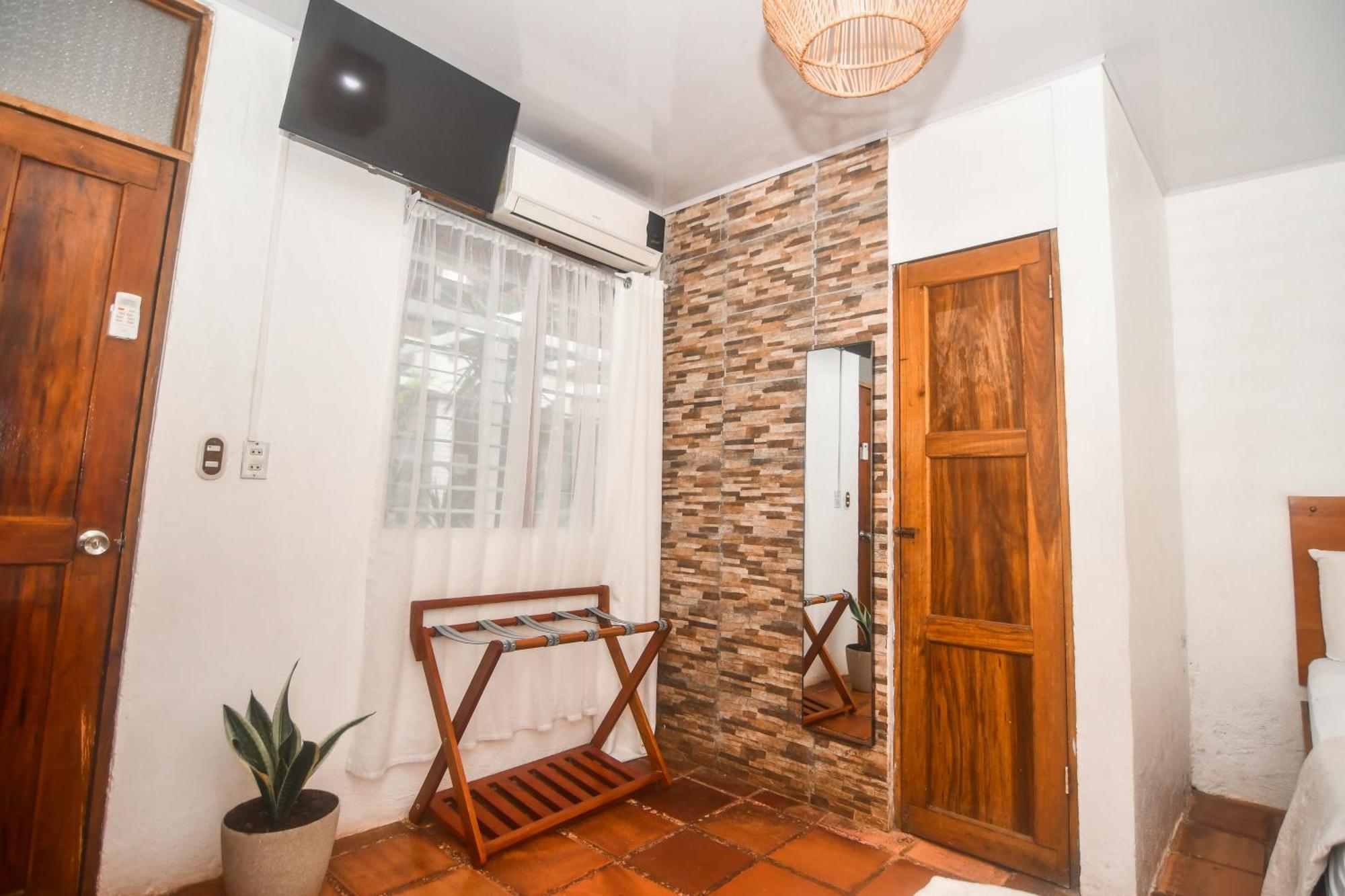 Hotel Aldea Pura Vida Puntarenas Esterno foto